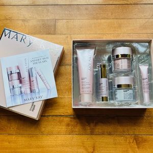 Mary Kay Time Wise Repair Ensemble New In Box